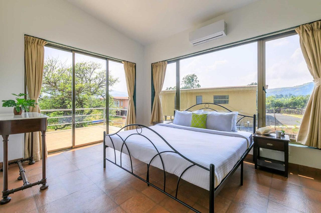 Stayvista'S Shivom Villa 1 - A Serene Escape With Views Of The Valley And Lake Lonavala Exterior foto